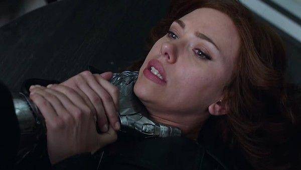 Fakta Bucky Barnes Winter Soldier Marvel - Hubungan Bucky dan Natasha yang rumit