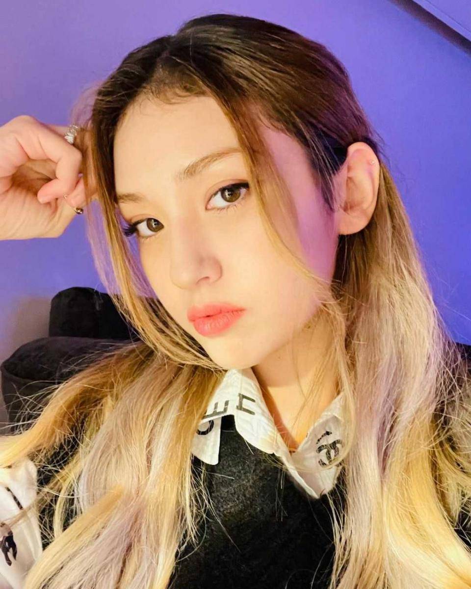 instagram.com/somsomi0309