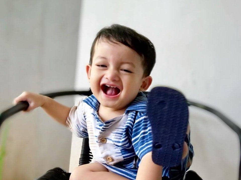 Kesayangan Netizen! 10 Potret Gemas Kenzie, Keponakan Rizky Nazar