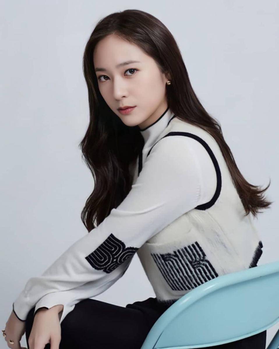 instagram.com/krystalfx_jsj