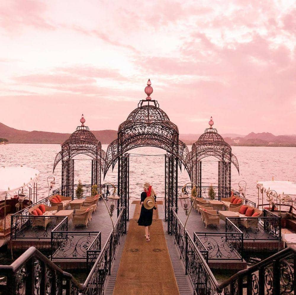 instagram.com/chelsaeanne