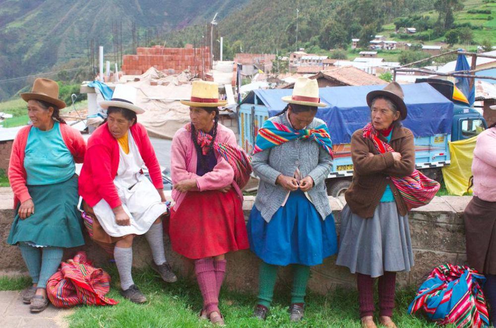 Perempuan pribumi Peru. twitter.com/jm_kovarik/