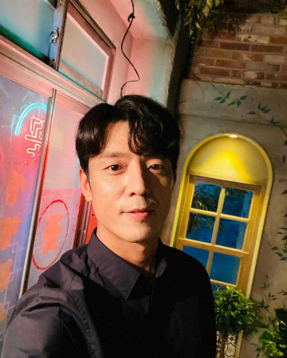 instagram.com/ zu_hun_kim