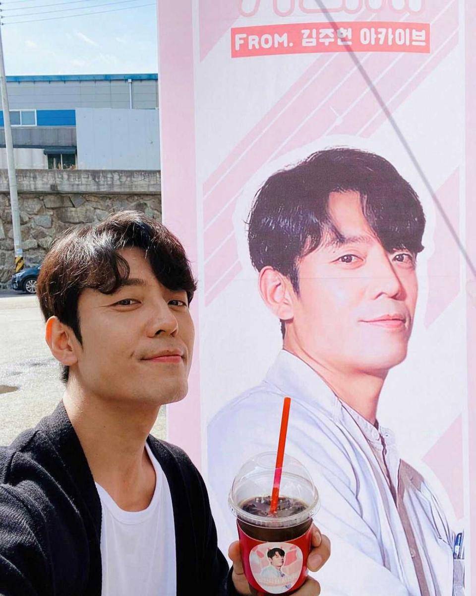 instagram.com/ zu_hun_kim