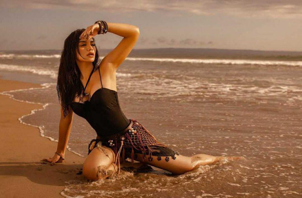 @anaditya_ via Instagram.com/jihanealmira