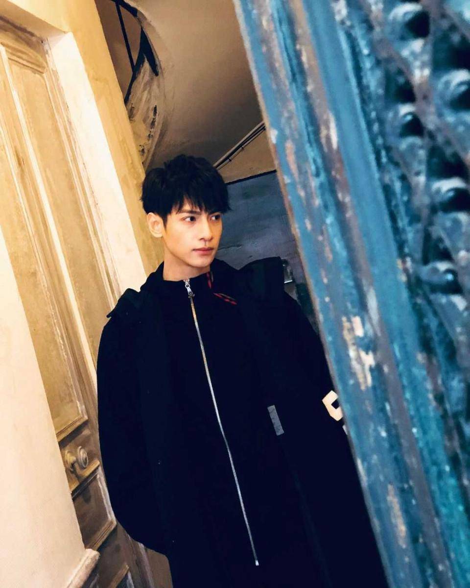 instagram.com/am.leo