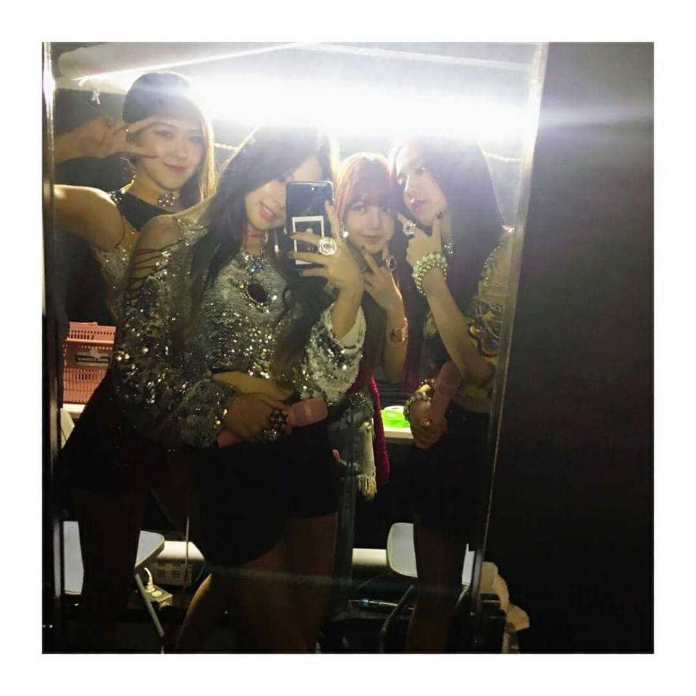 instagram.com/blackpinkofficial