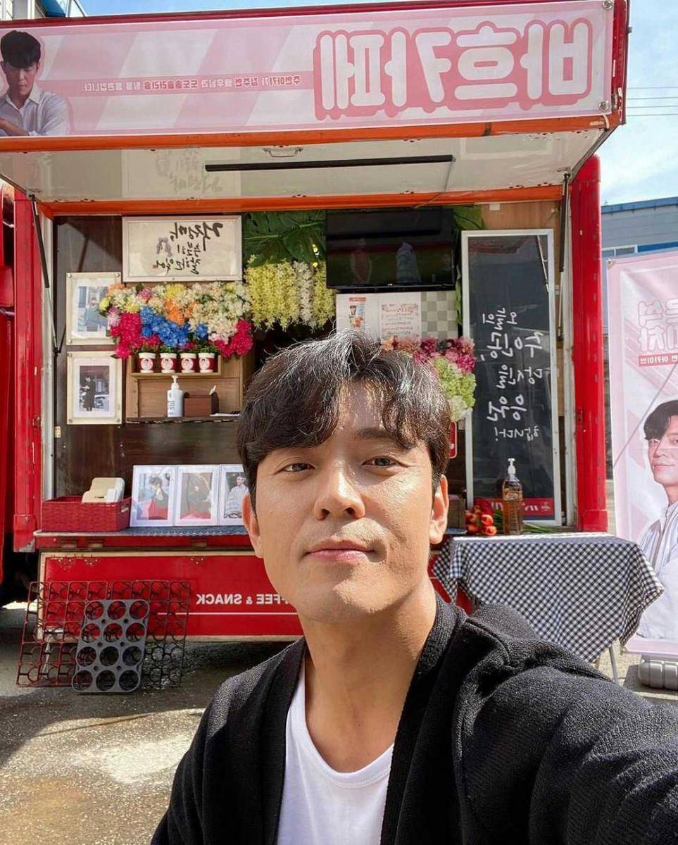 instagram.com/ zu_hun_kim