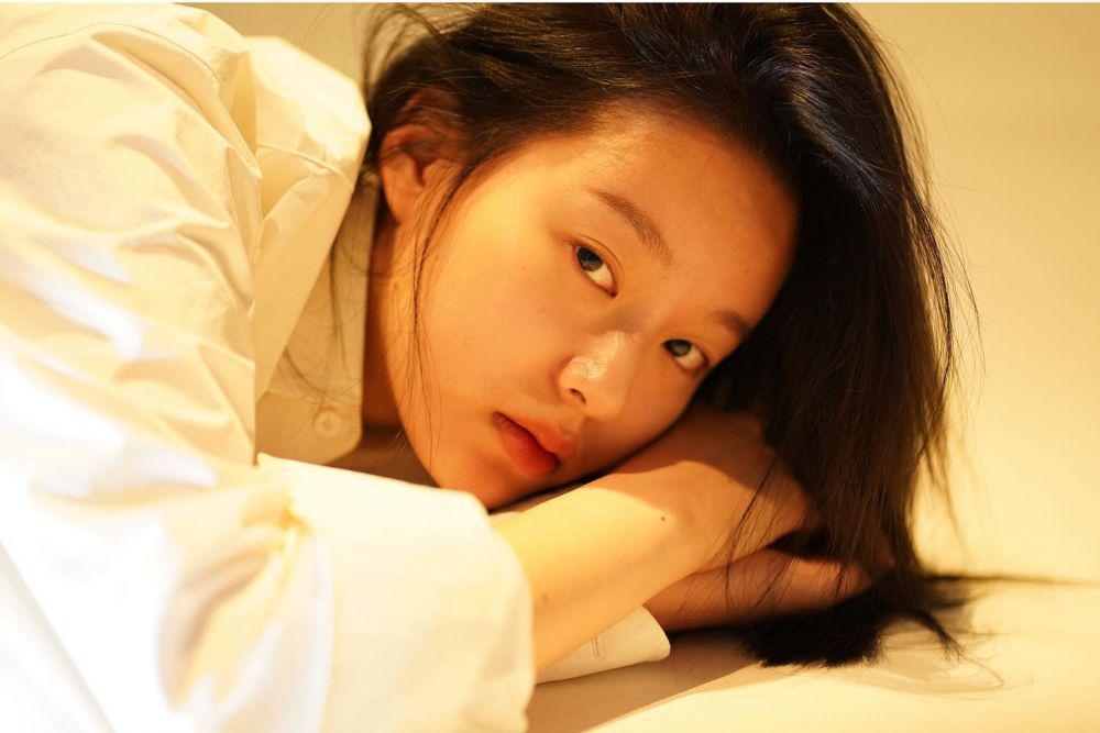 9 Pesona Dahi Terbuka Park Yoo Na, Cocok jadi Tokoh Ambisius!