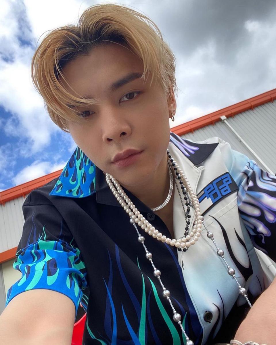instagram.com/johnnyjsuh
