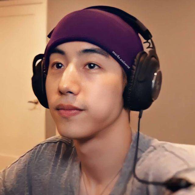 instagram.com/_mark.universe_