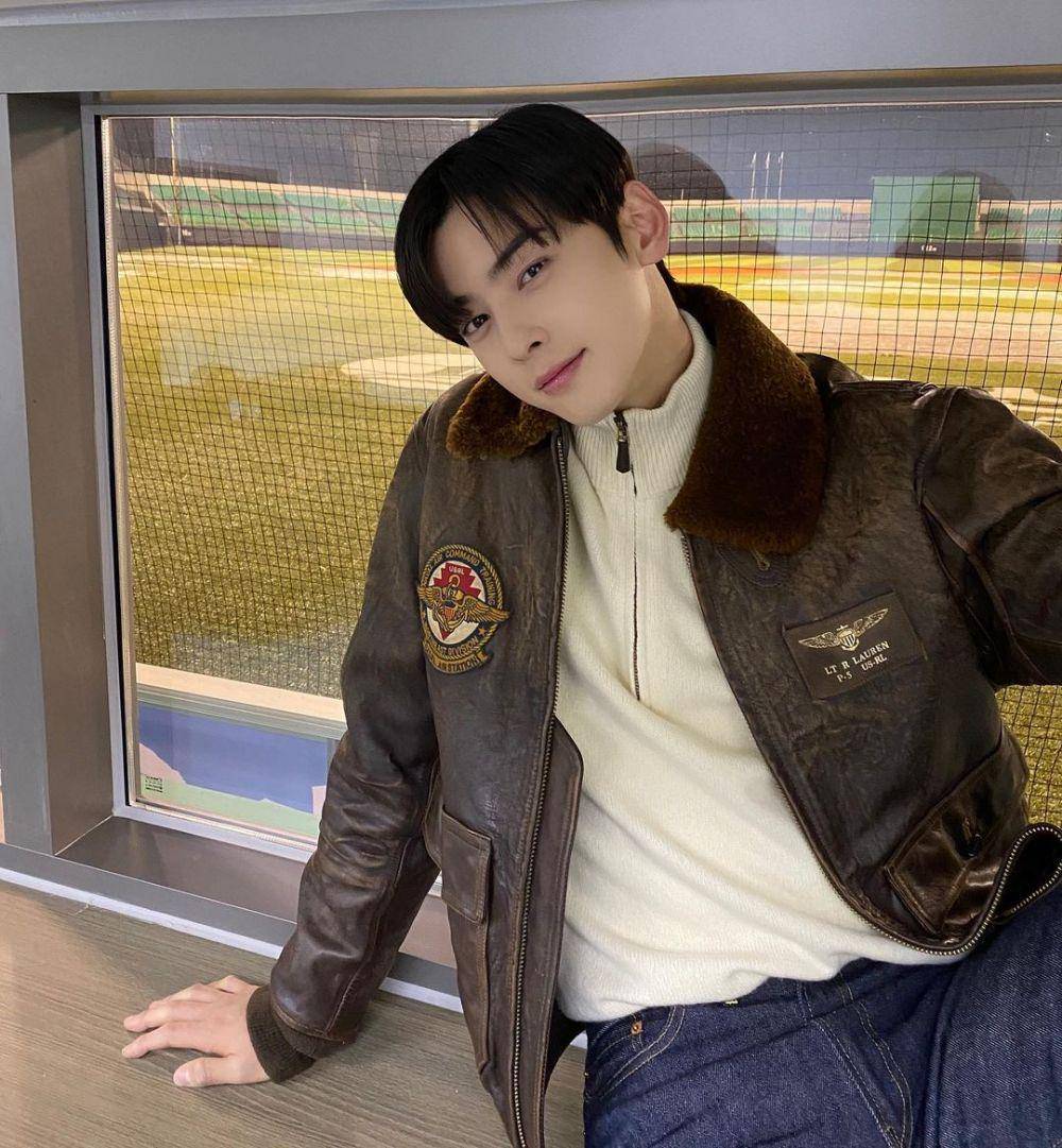 instagram.com/eunwo.o_c