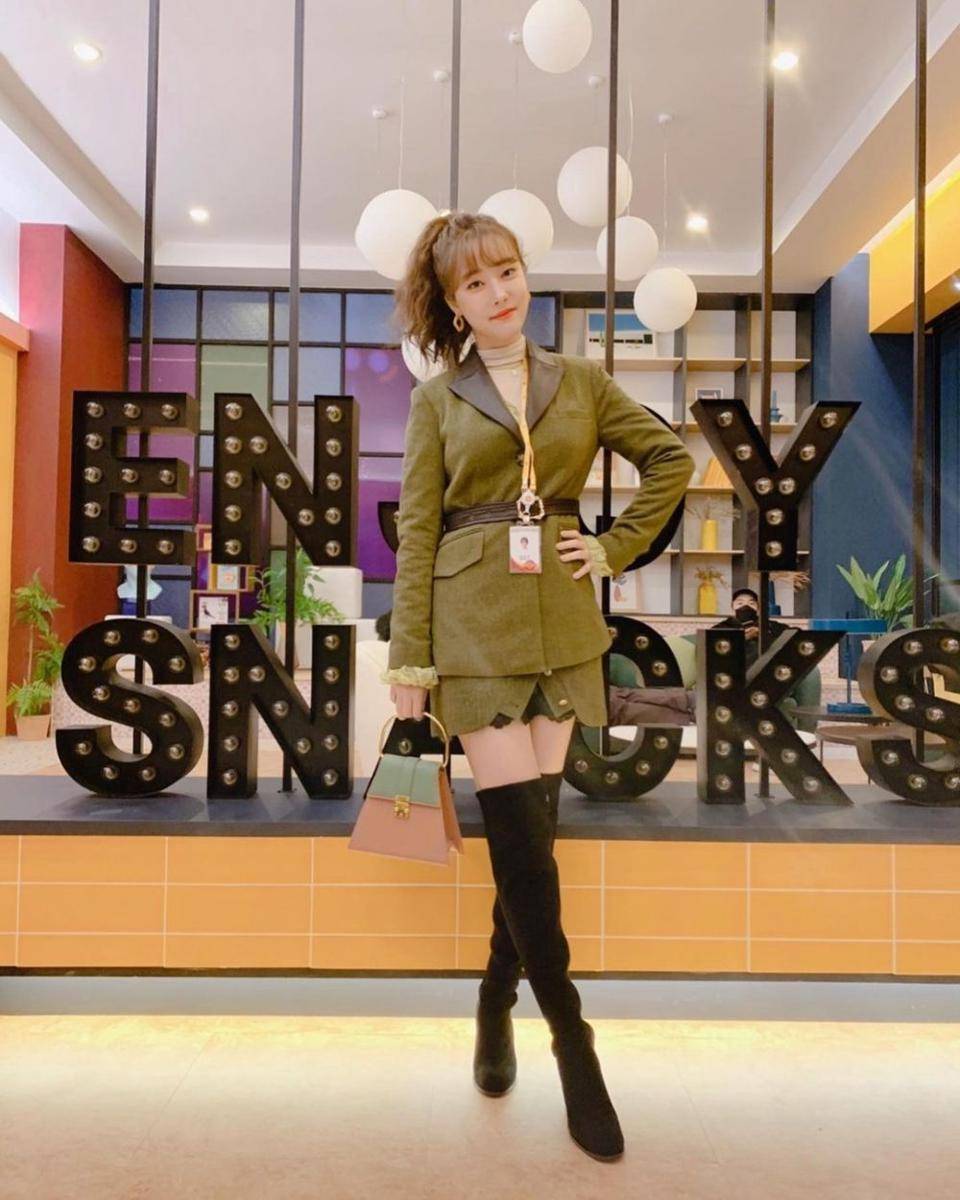 instagram.com/@rainbowoori
