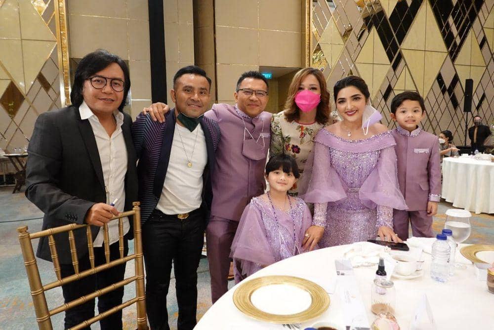 Lamaran Atta-Aurel (instagram.com/maiaestiantyreal)