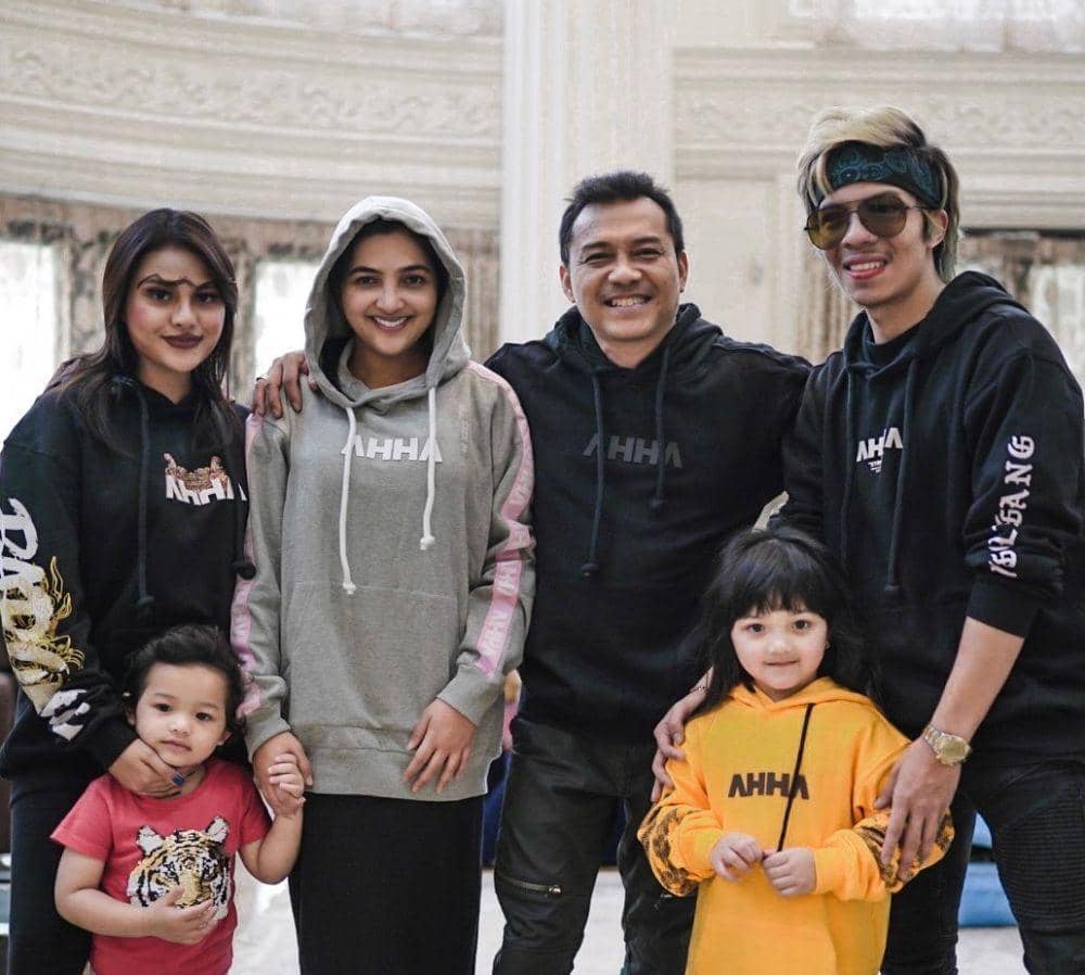 instagram.com/attahalilintar/