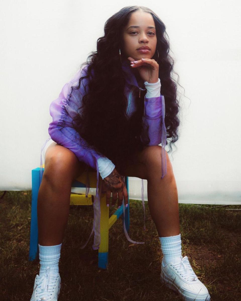instagram.com/ellamai