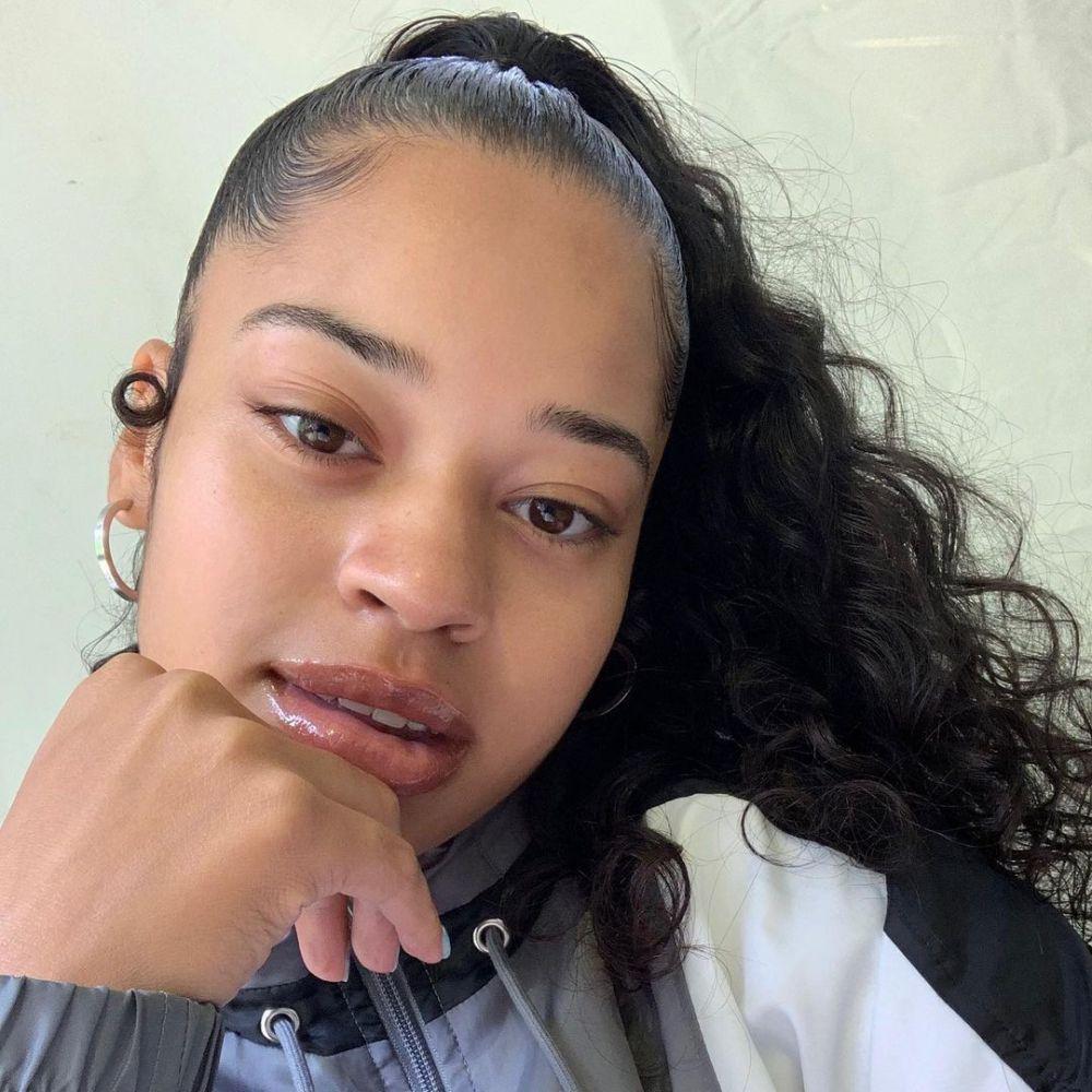 instagram.com/ellamai