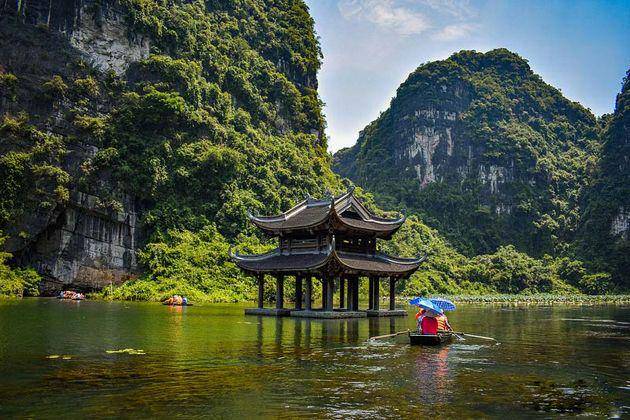 vietvisiontravel.com