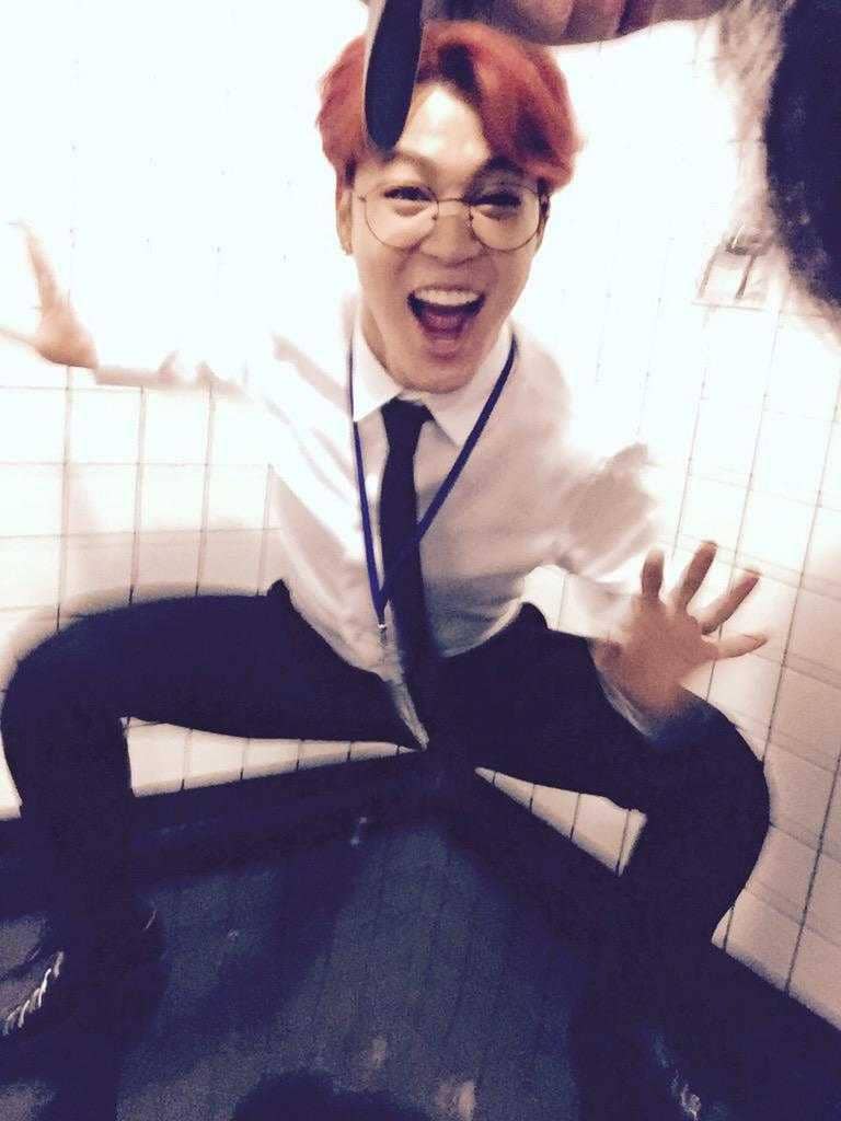 Twitter.com/BTS_twt