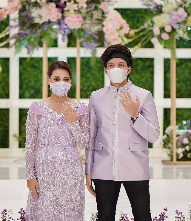 Lamaran Aurel dan Atta Halilintar (@theleonardi via instagram.com/aurelie.hermansyah)