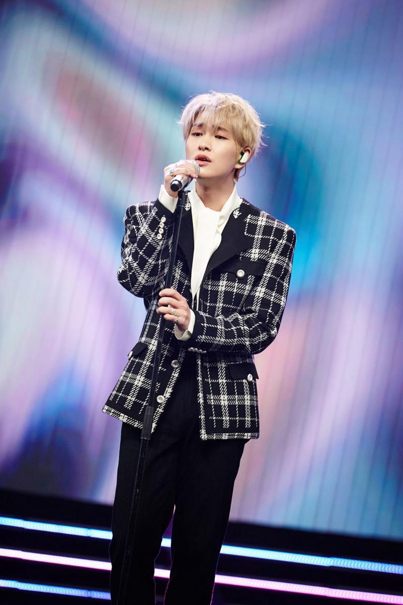 twitter.com/SHINee