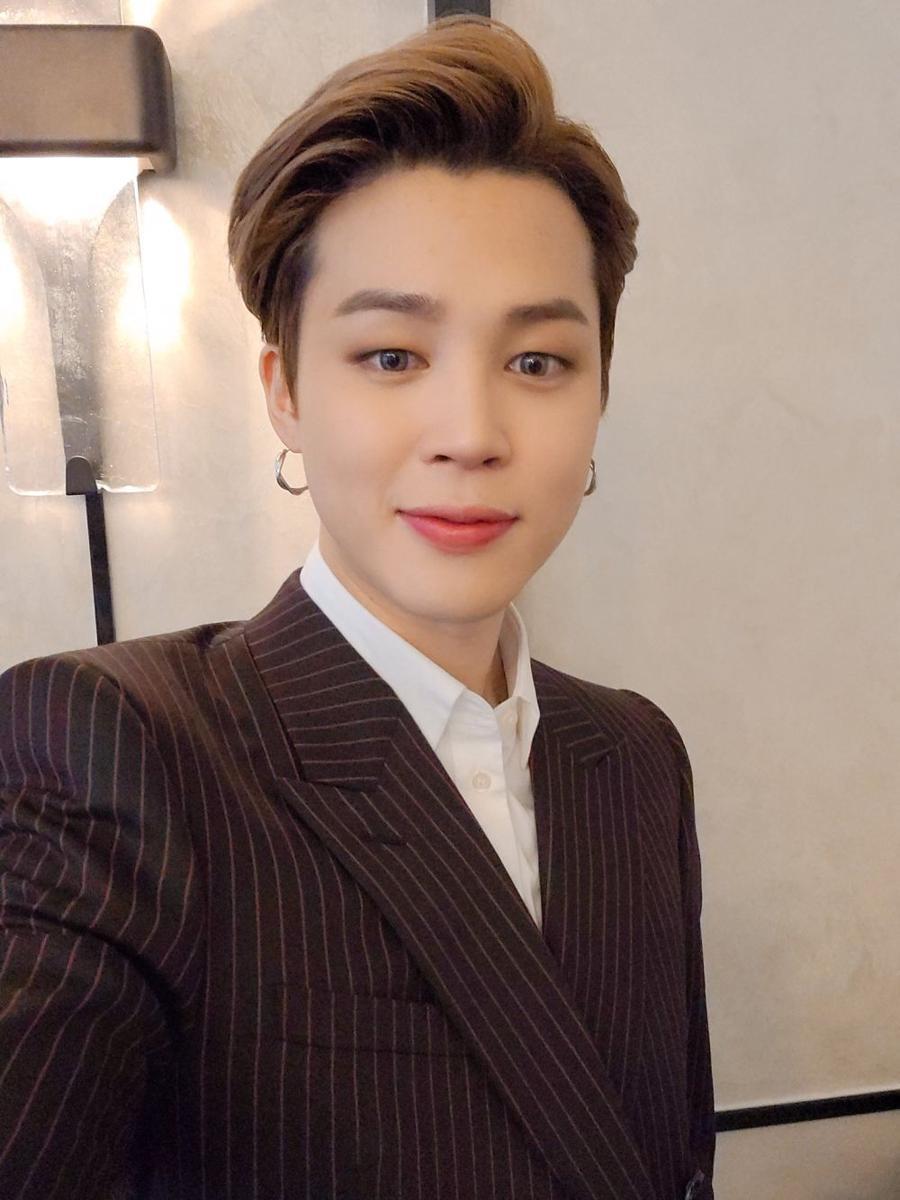twitter.com/BTS_twt