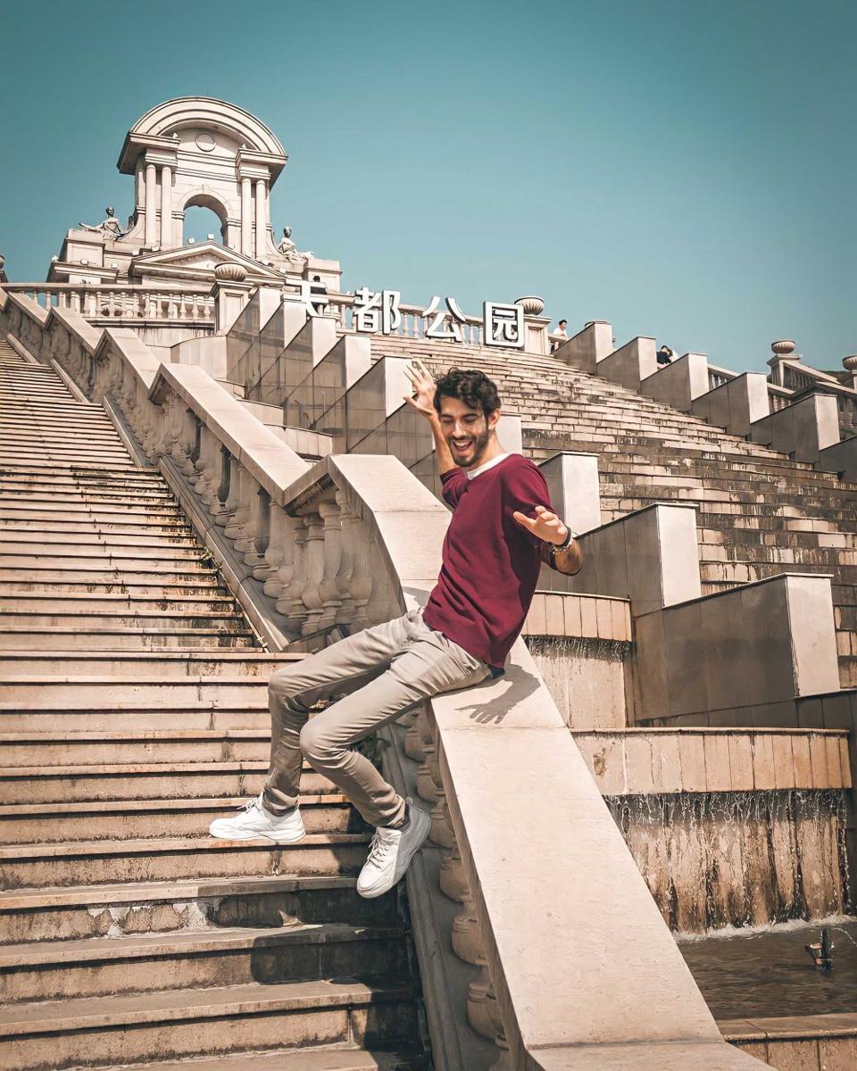 instagram/acidentallyspanish