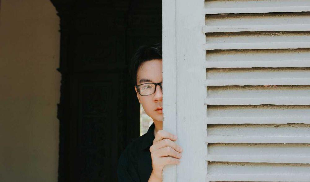 Hati-hati, Ini 5 Tanda Kalau Gebetanmu Sebenarnya Seorang Stalker!