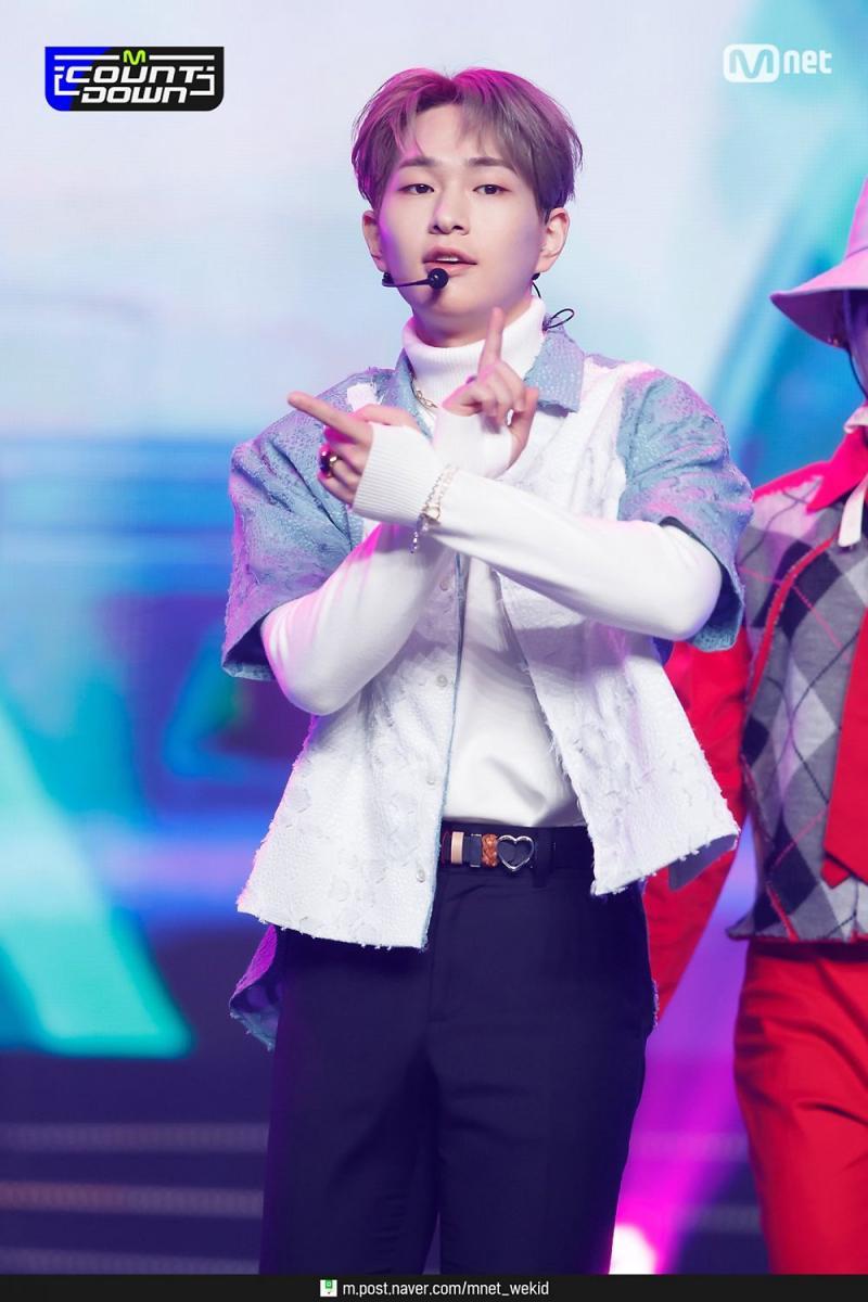 post.naver.com/mnet_wekid