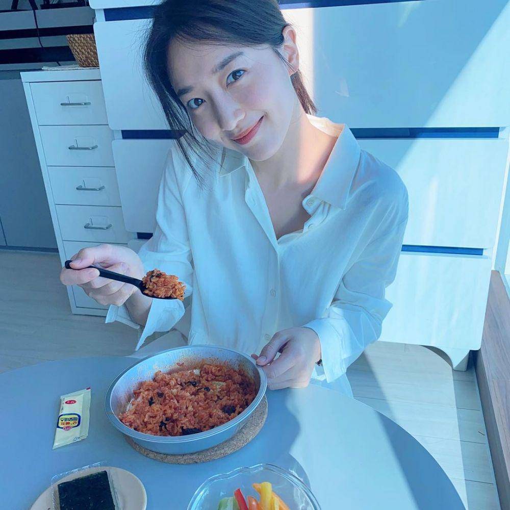 instagram.com/yjiinp