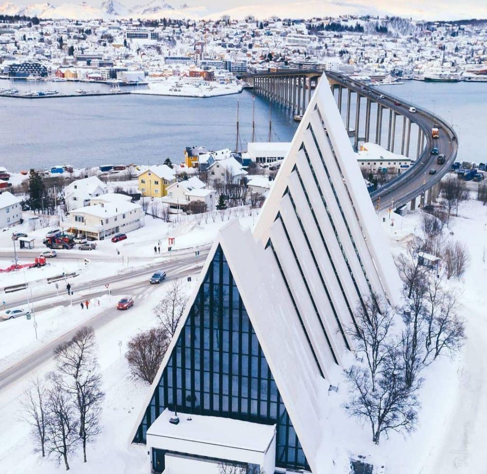 Instagram.com/arcticcathedral