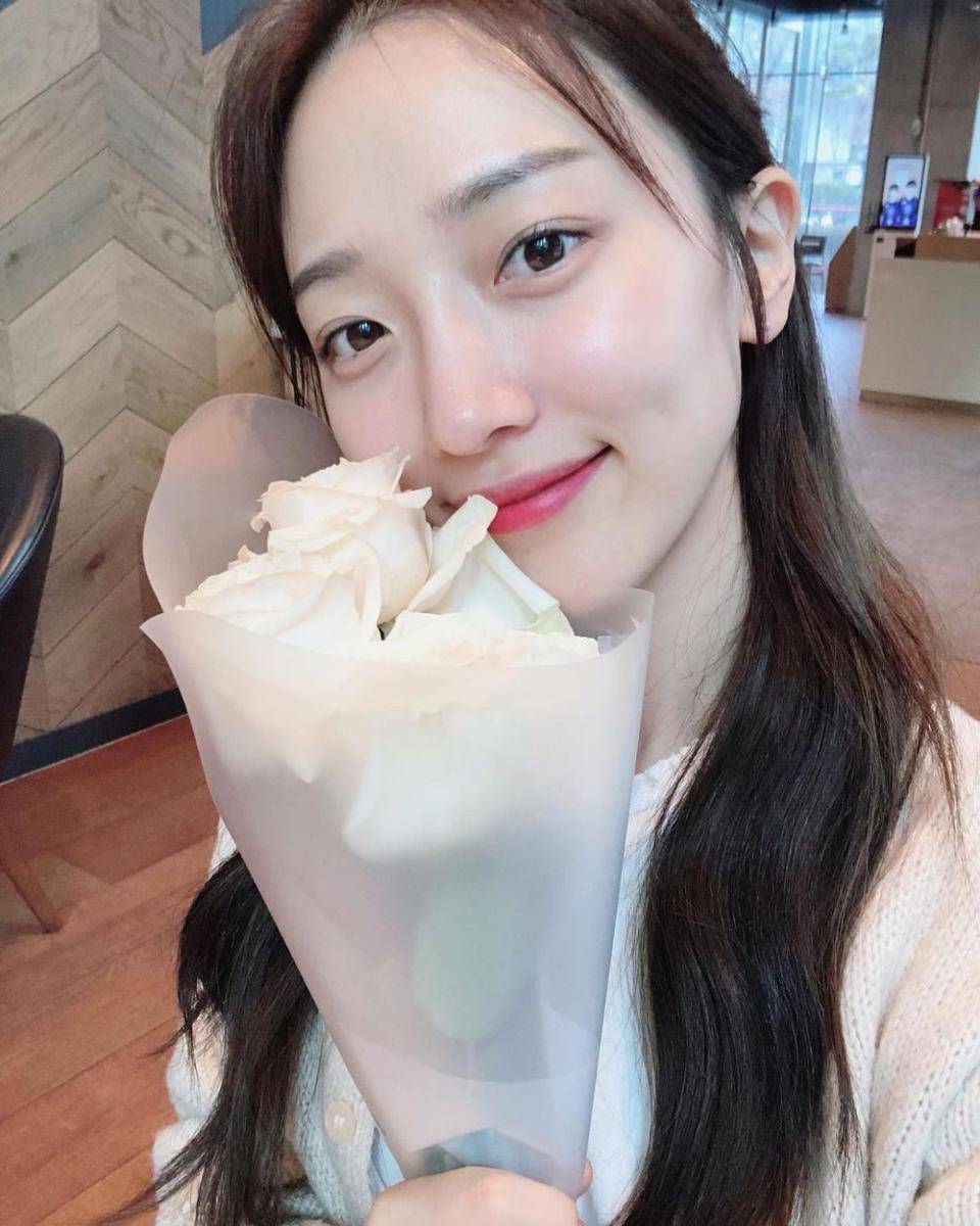 instagram.com/yjiinp