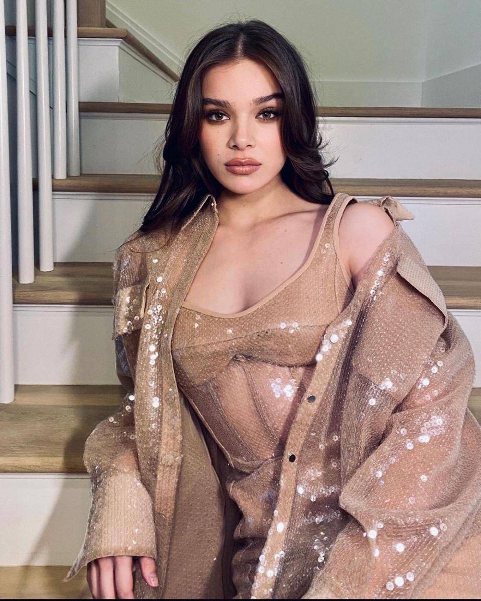 instagram.com/haileesteinfield