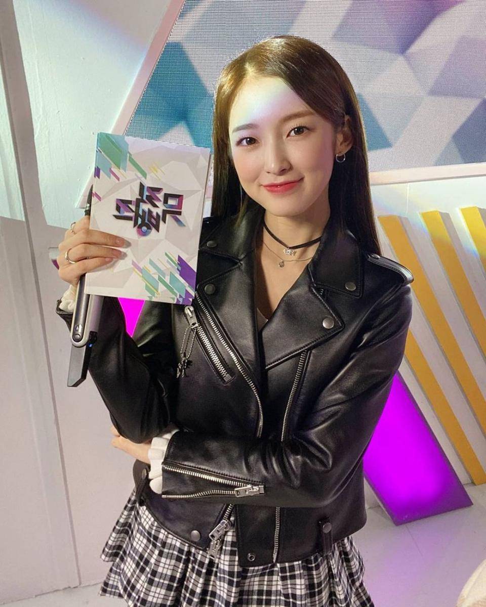 instagram.com/omg4_arin