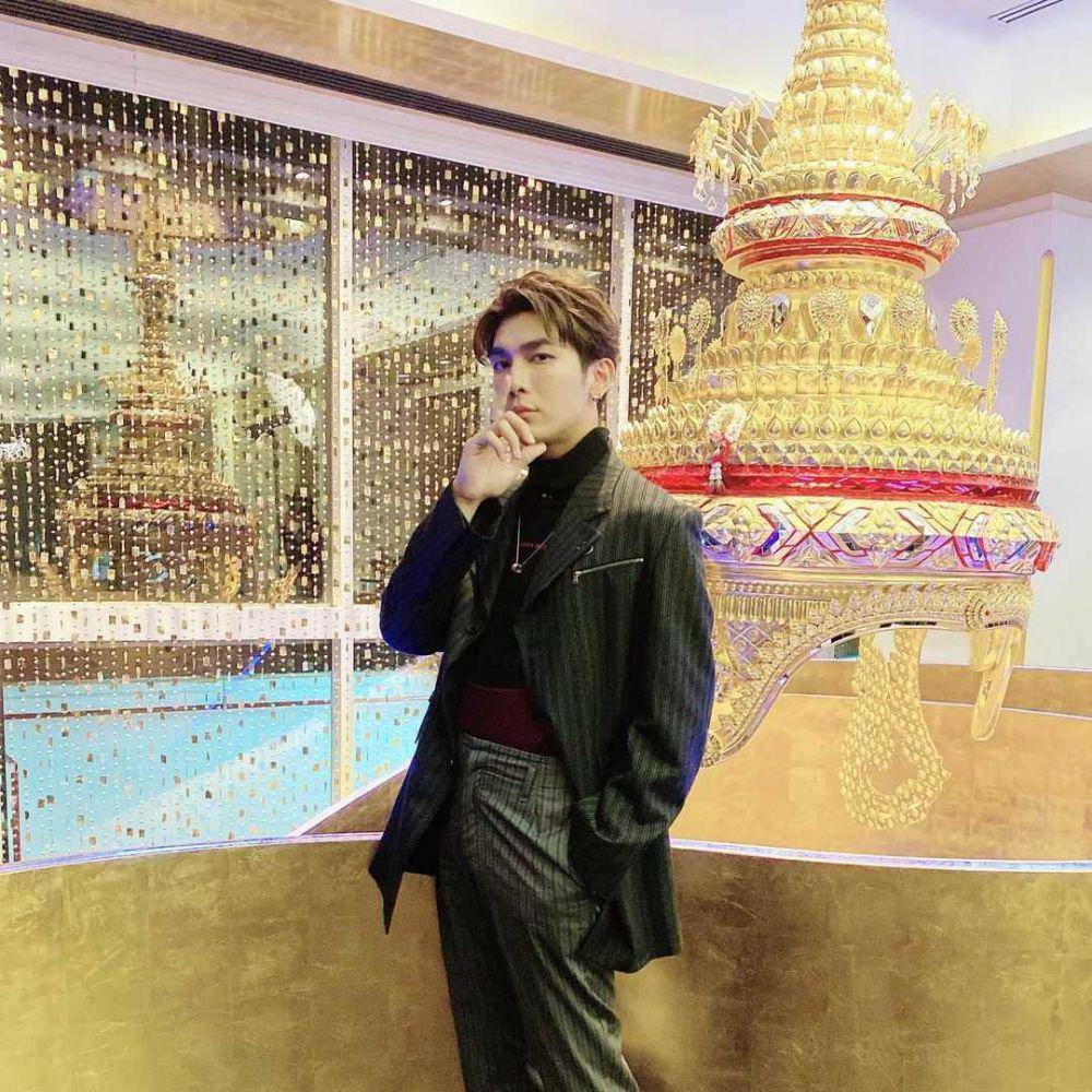 instagram.com/mewsuppasit