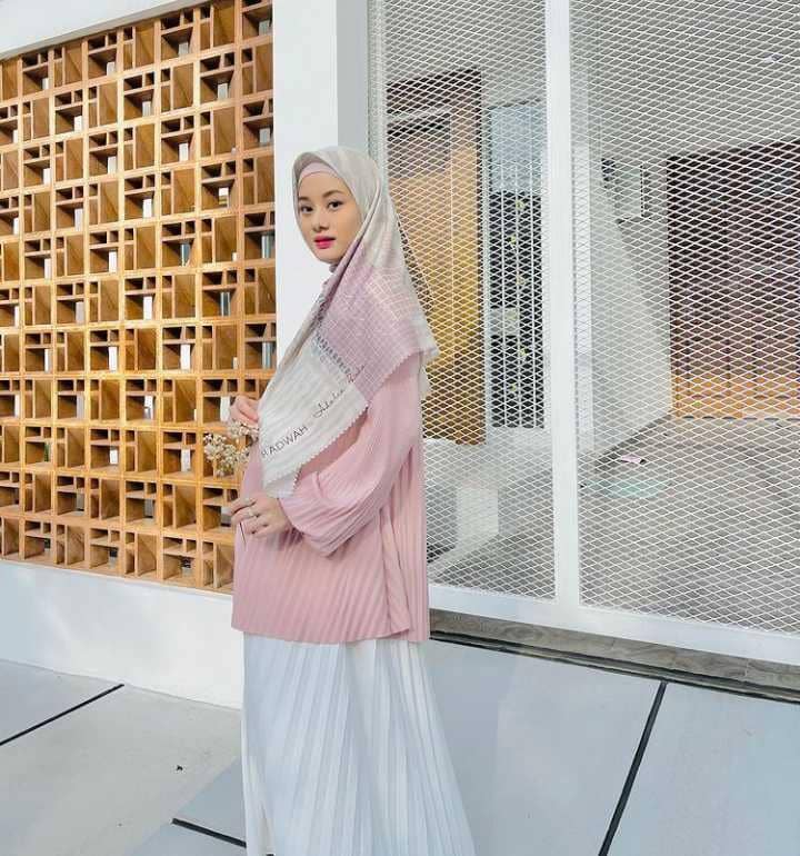 instagram.com/dindahw