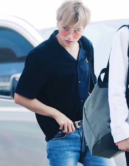 Haechan NCT (instagram.com/haechan_archives)