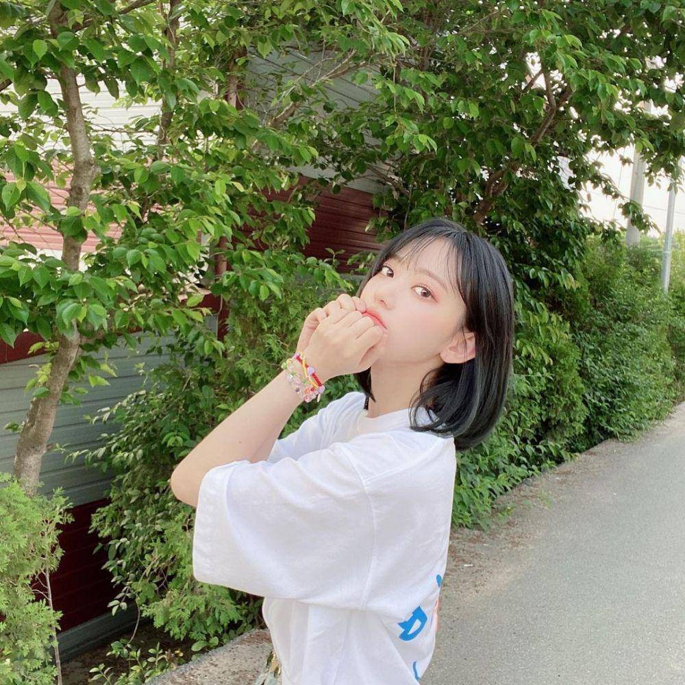 instagram.com/official_izone