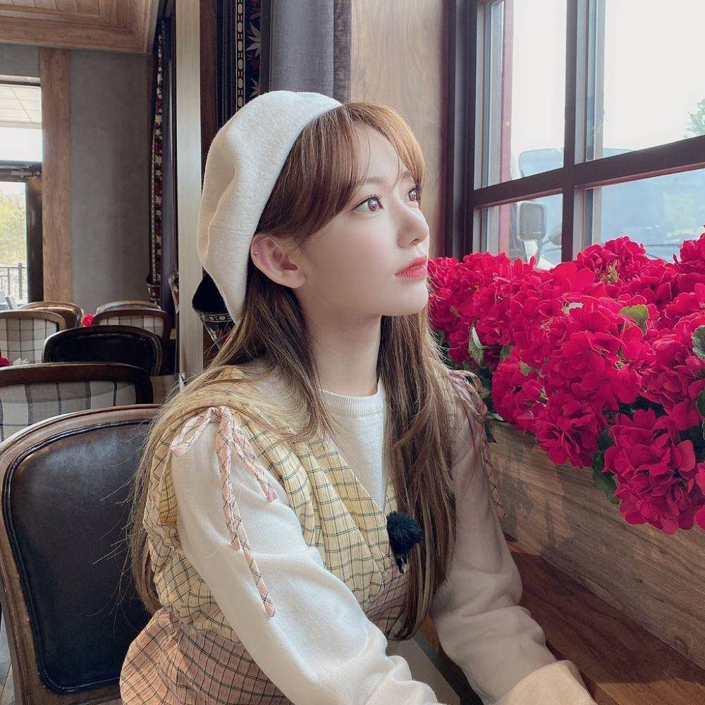 instagram.com/official_izone
