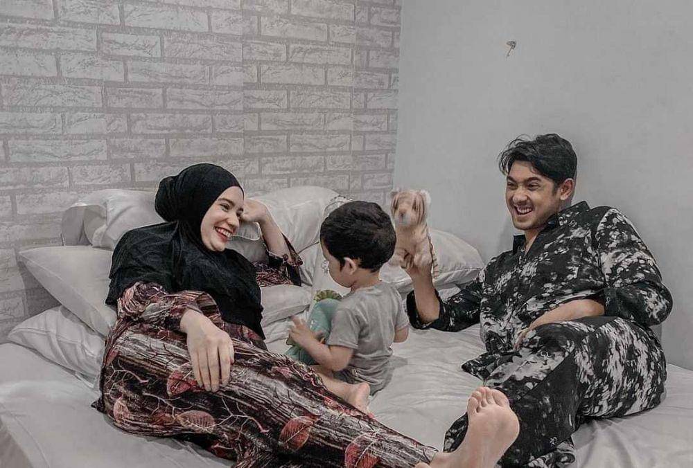 instagram.com/arya.saloka