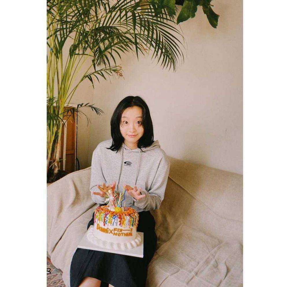 instagram.com/d_a___m_i