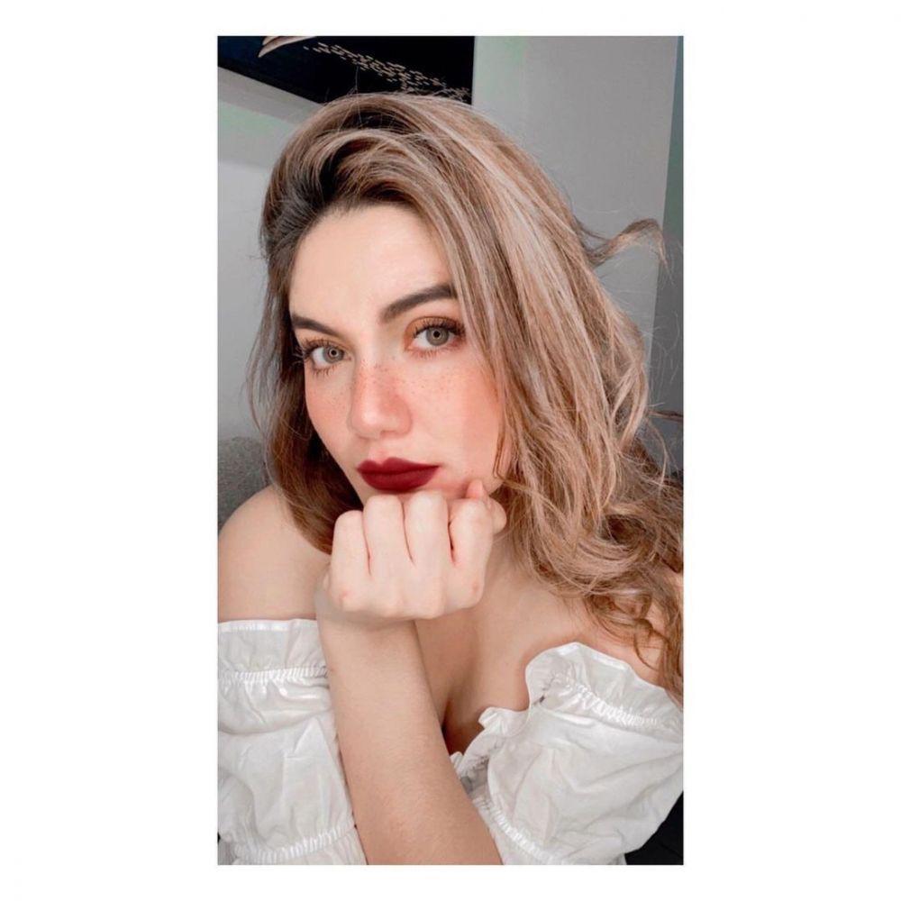 Instagram.com/hvkhildavitriakhan