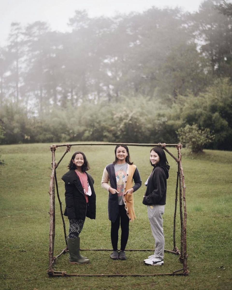 Instagram.com/nirinazubir_