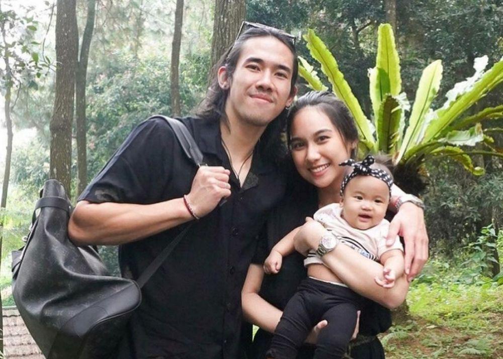 Dua Tahun Menikah, 10 Potret Bahagia Keluarga Ryuji Utomo dan Shabrina