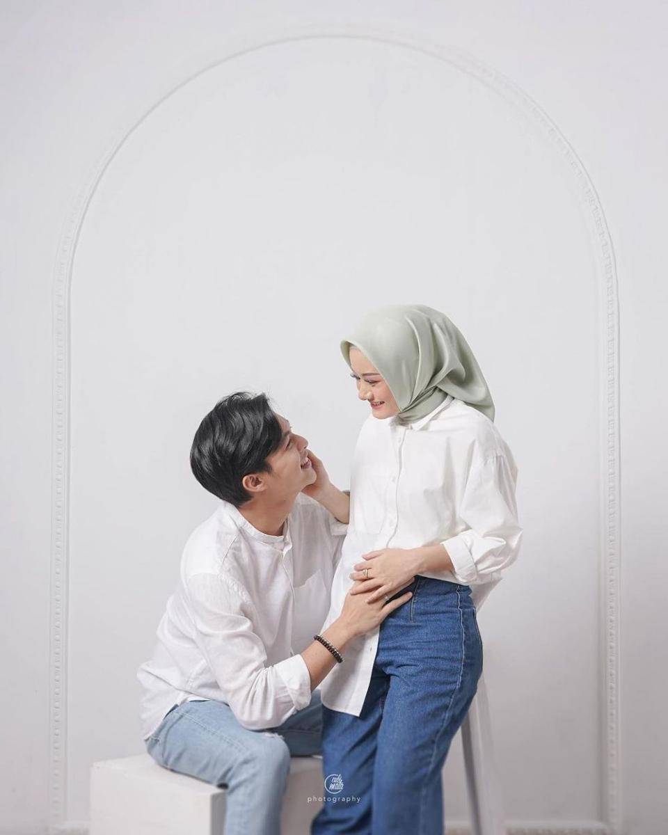 instagram.com/dindahw