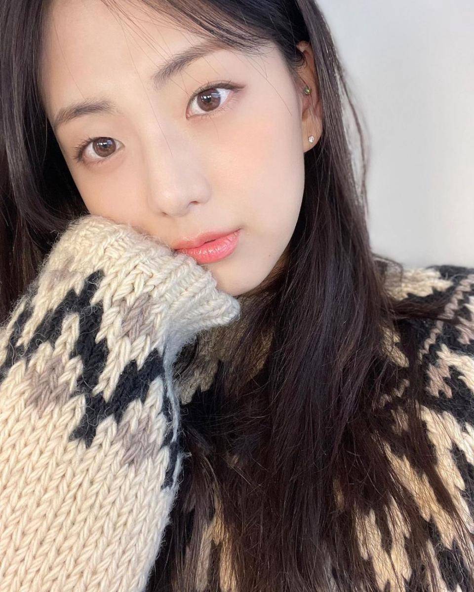 instagram.com/jiyyoon_s2