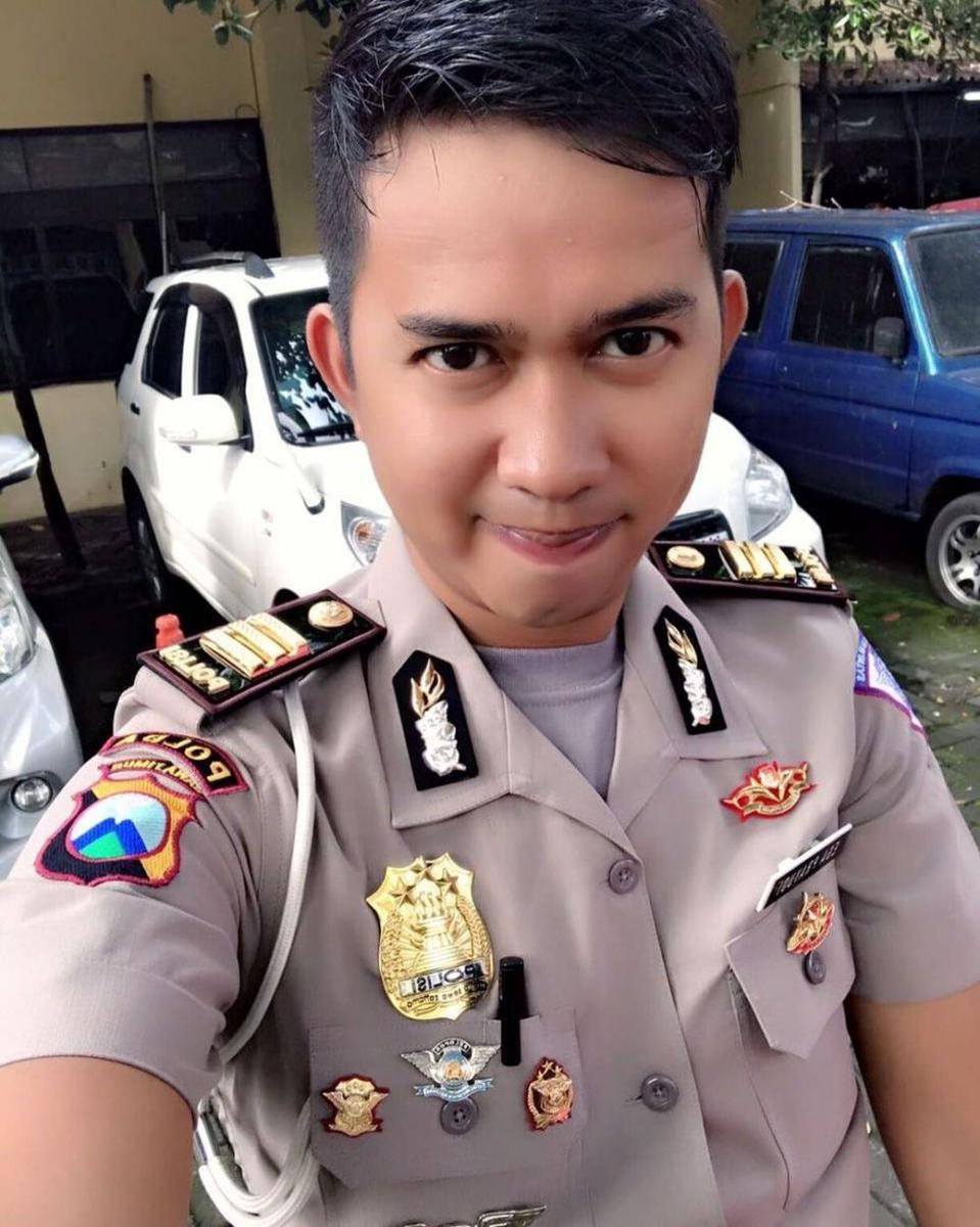 instagram.com/tukul_lailatul_qodar