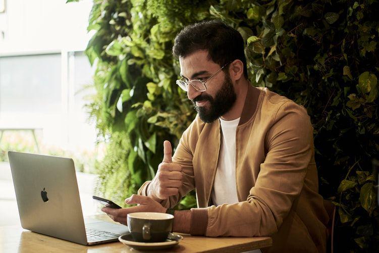 5 Sisi Enak Menekuni Profesi Penulis, Yakin Gak Berminat?