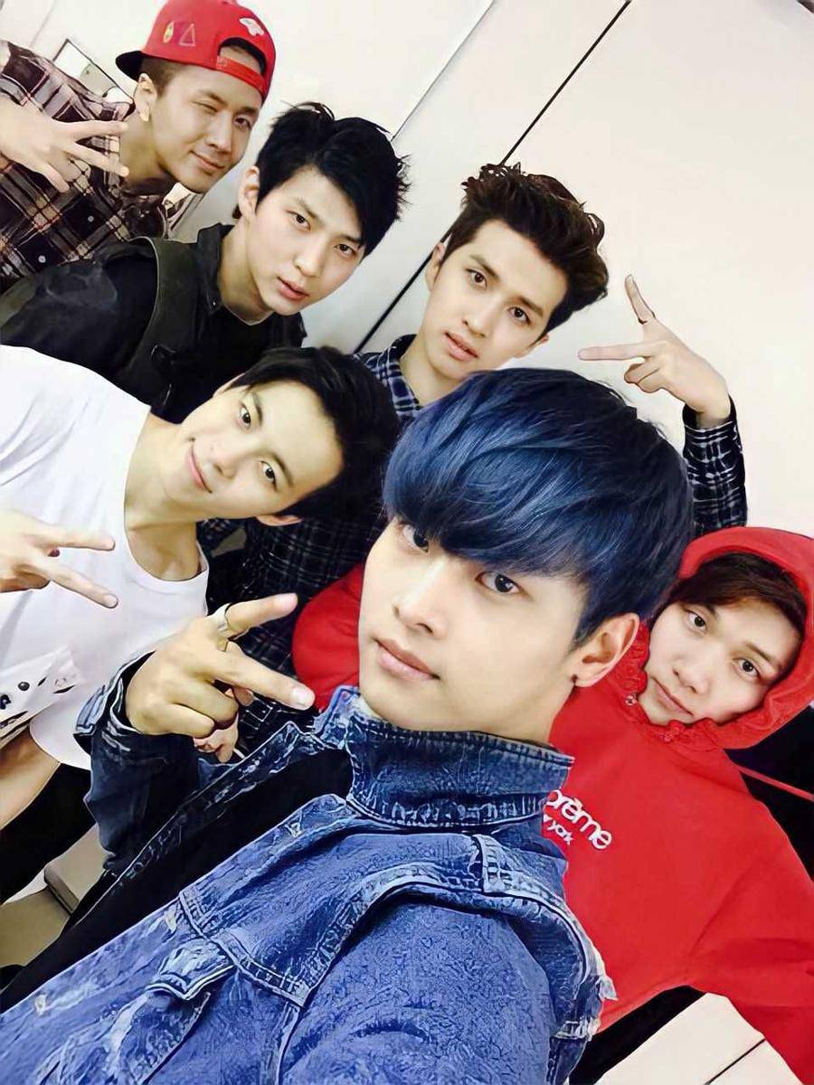 twitter.com/RealVIXX_Japan