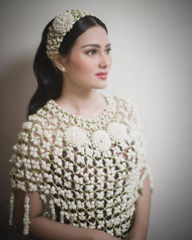 Siraman Jesica Fitriana, Miss Supranational Indonesia 2019. @davidsalimphotography via instagram.com/jesicafitriana